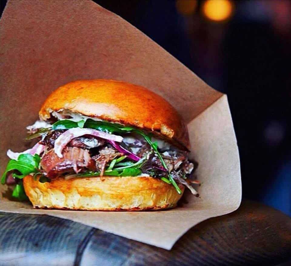 Pulled duck burger fra Duckit  i Boltens Food Court